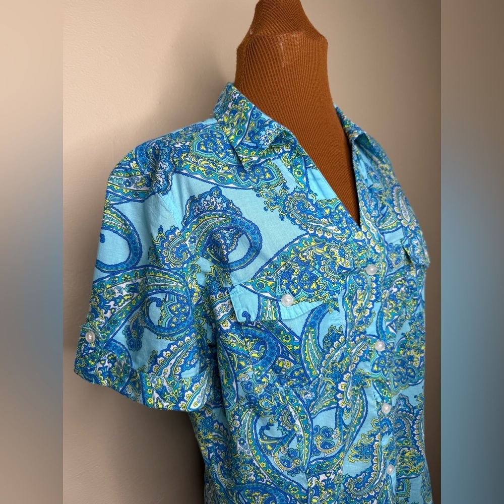 Jones New York Vibrant Blue and Green Paisley Short Sleeve Shirt Size Medium - Picture 2 of 7